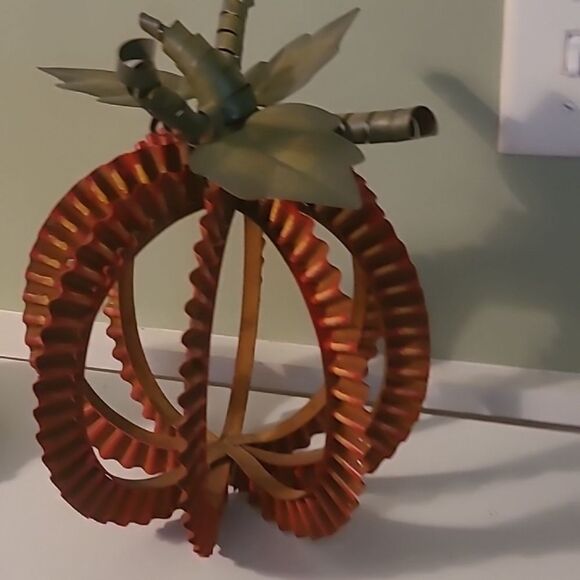 Metal Pumpkin Decoration - Picture 1 of 6